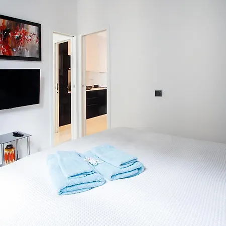 Champs-Elysees Executive Apartment Apartament *