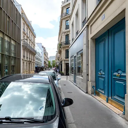 Champs-Elysees Executive Apartment *
