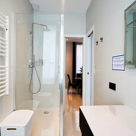 Champs-Elysees Executive Apartment * Paris