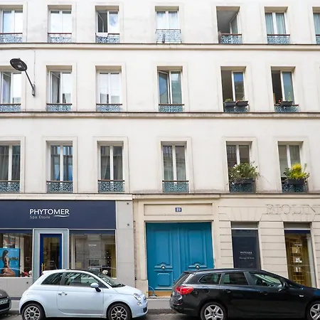 Champs-elysees Executive Daire