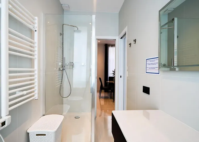 Champs-elysees Executive * Paris