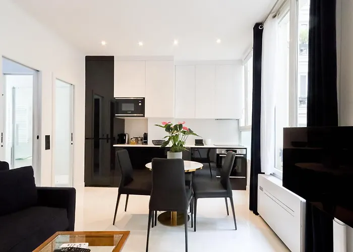 Champs-elysees Executive Daire