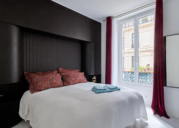 Champs-elysees Executive Daire Paris